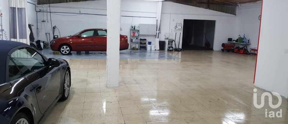 Boutique/Local commercial de 611 m² à León (24008)