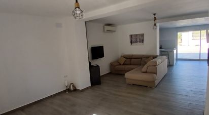 Casa rústica 4 habitaciones de 163 m² en Hondón de los Frailes (03689)