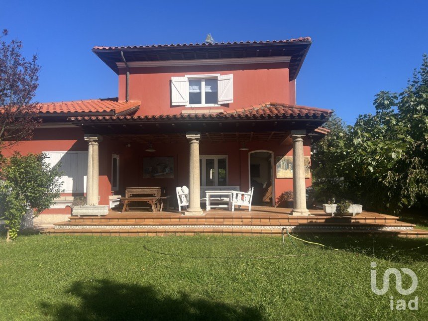 Casa de muntanya 4 habitacions de 190 m² a Salinas (33405)