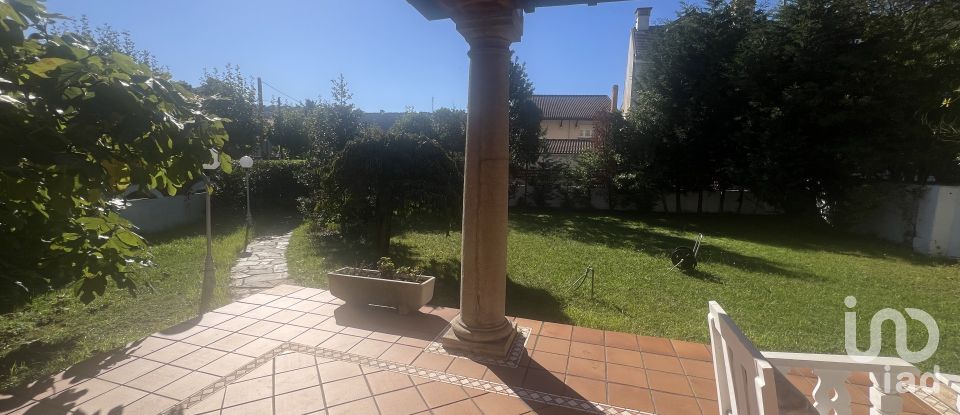 Casa de muntanya 4 habitacions de 190 m² a Salinas (33405)