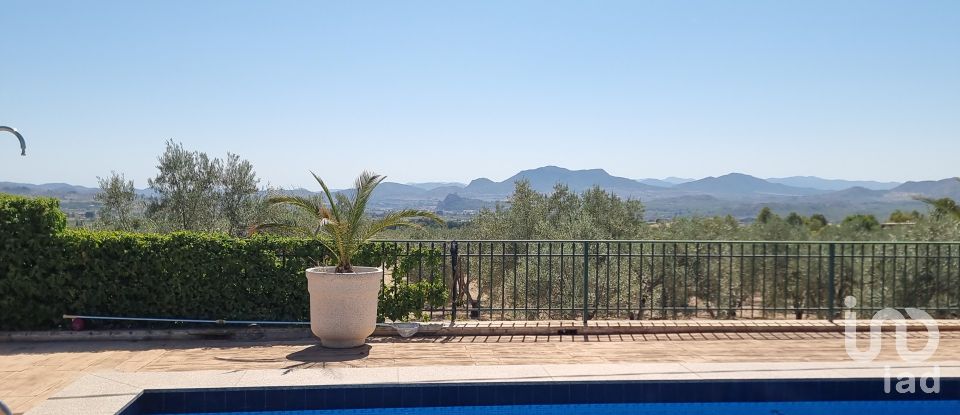 Châlet 4 chambres de 279 m² à Sax (03630)