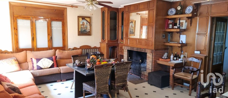 Châlet 4 chambres de 279 m² à Sax (03630)