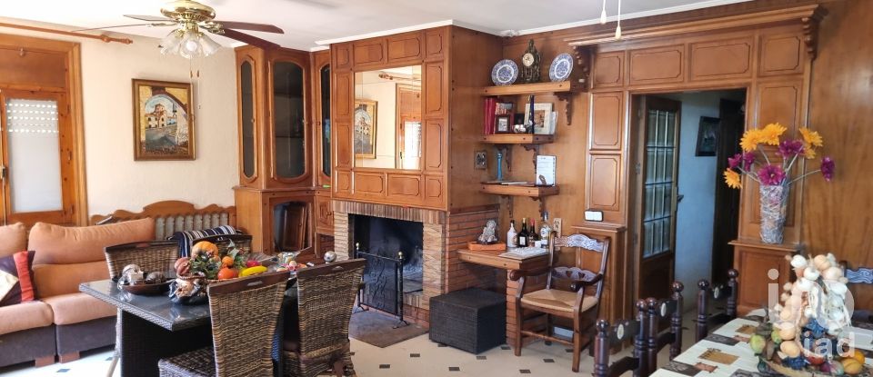 Châlet 4 chambres de 279 m² à Sax (03630)