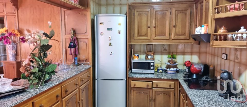 Châlet 4 chambres de 279 m² à Sax (03630)