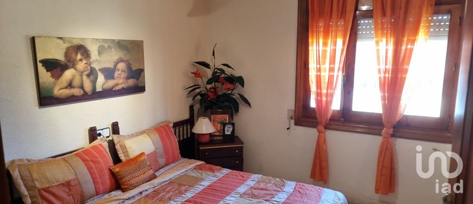 Châlet 4 chambres de 279 m² à Sax (03630)