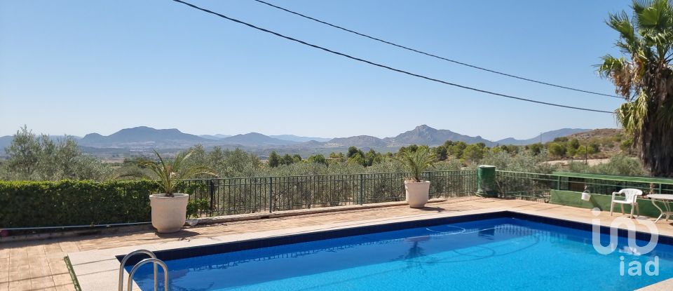 Châlet 4 chambres de 279 m² à Sax (03630)