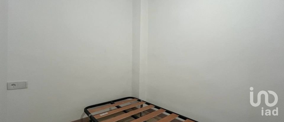 Pis 9 habitacions de 192 m² a Castellón de la Plana/Castelló de la Plana (12002)