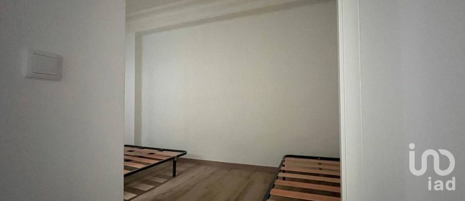 Pis 9 habitacions de 192 m² a Castellón de la Plana/Castelló de la Plana (12002)