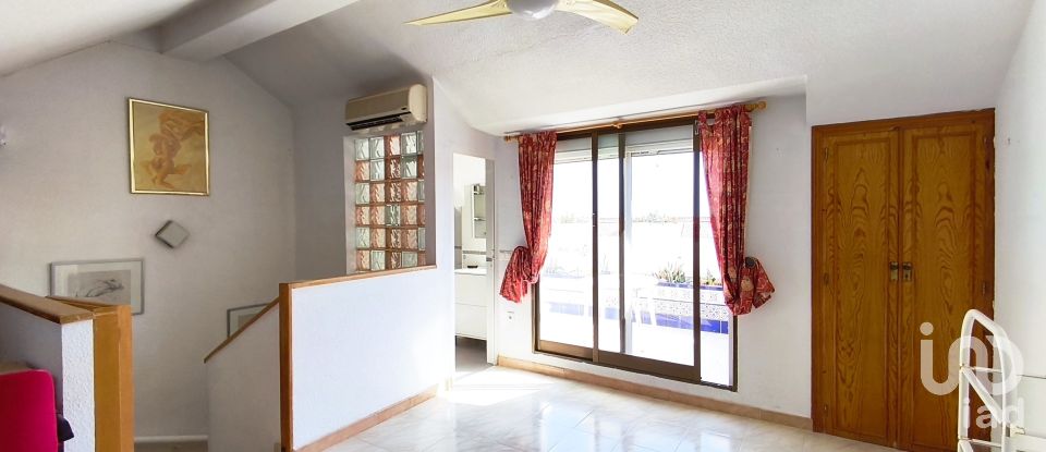 Casa 4 habitaciones de 188 m² en Cabo de Las Huertas (03540)