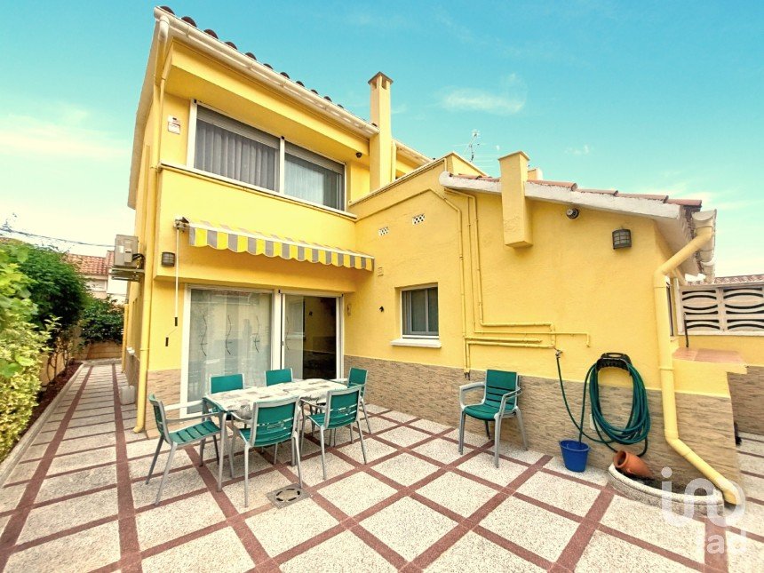 Casa 4 habitacions de 114 m² a Castellar del Vallès (08211)