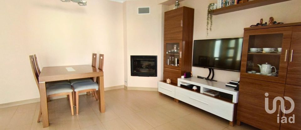 Casa 4 habitacions de 114 m² a Castellar del Vallès (08211)