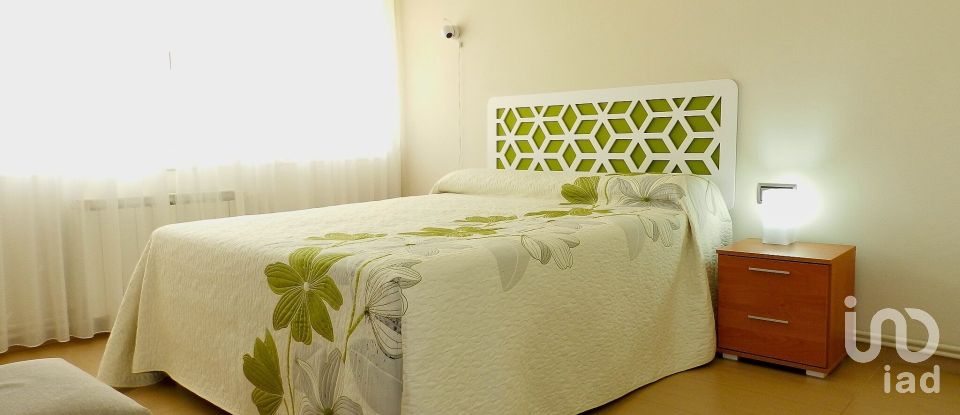 Casa 4 habitacions de 114 m² a Castellar del Vallès (08211)