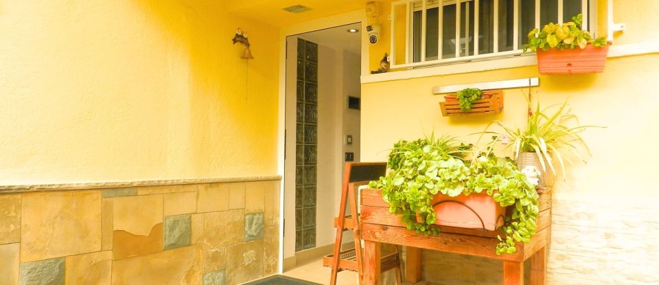 Casa 4 habitacions de 114 m² a Castellar del Vallès (08211)