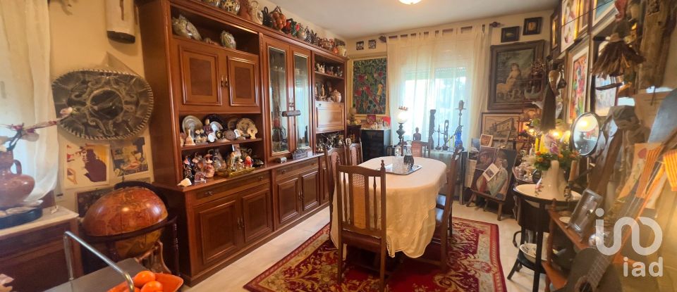 Casa 5 habitacions de 162 m² a Vallirana (08759)