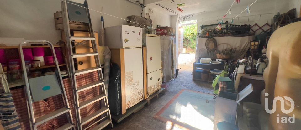 Casa 5 habitacions de 162 m² a Vallirana (08759)