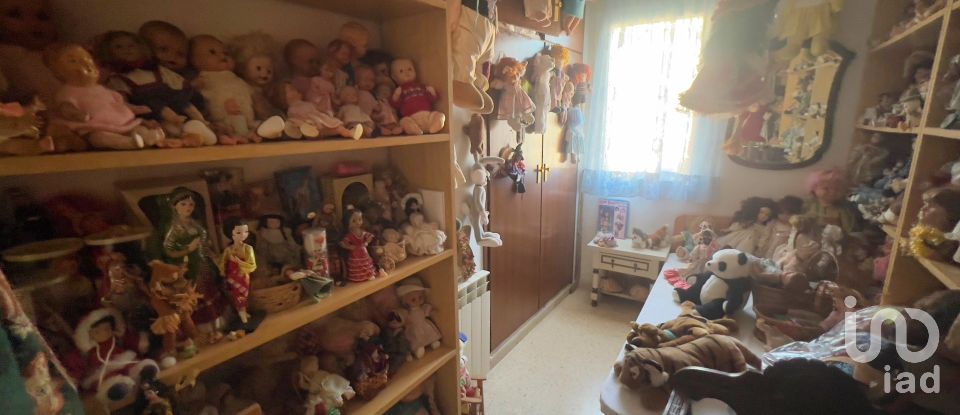 Casa 5 habitacions de 162 m² a Vallirana (08759)