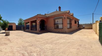 House 3 bedrooms of 95 m² in Carmona (41410)