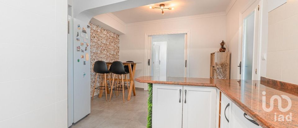 Piso 3 habitaciones de 127 m² en Pego (03780)