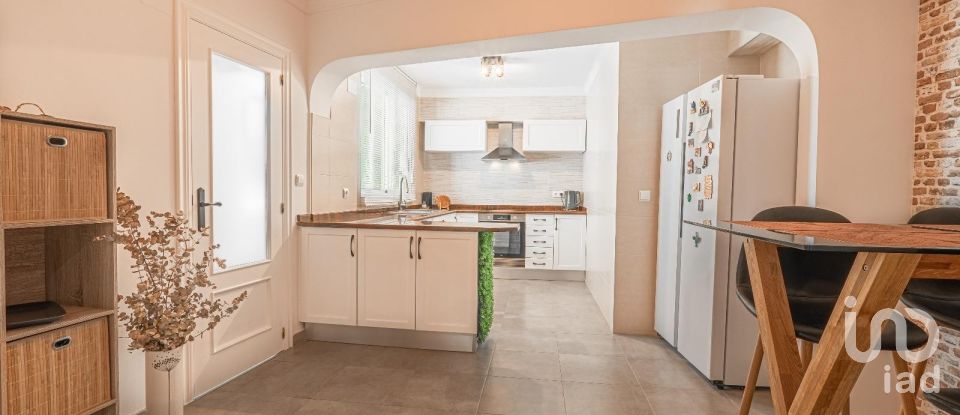 Piso 3 habitaciones de 127 m² en Pego (03780)