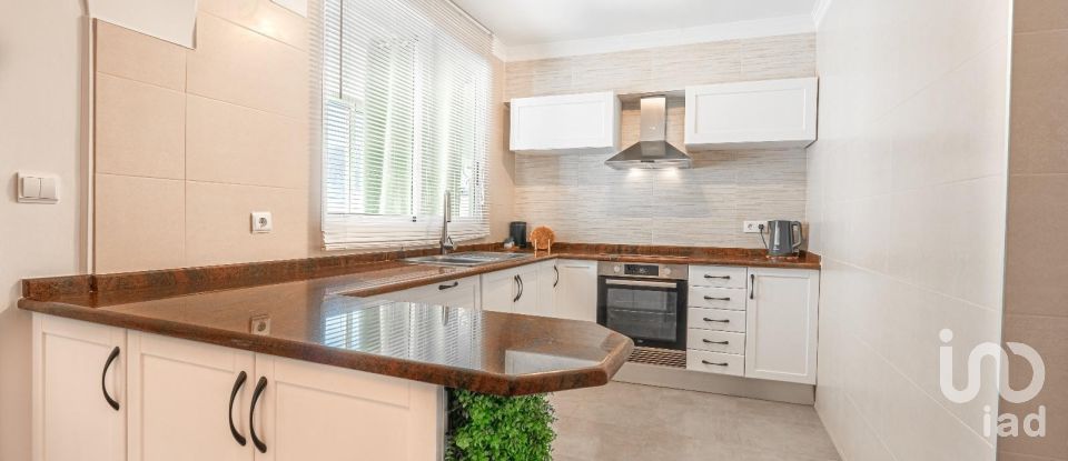 Piso 3 habitaciones de 127 m² en Pego (03780)