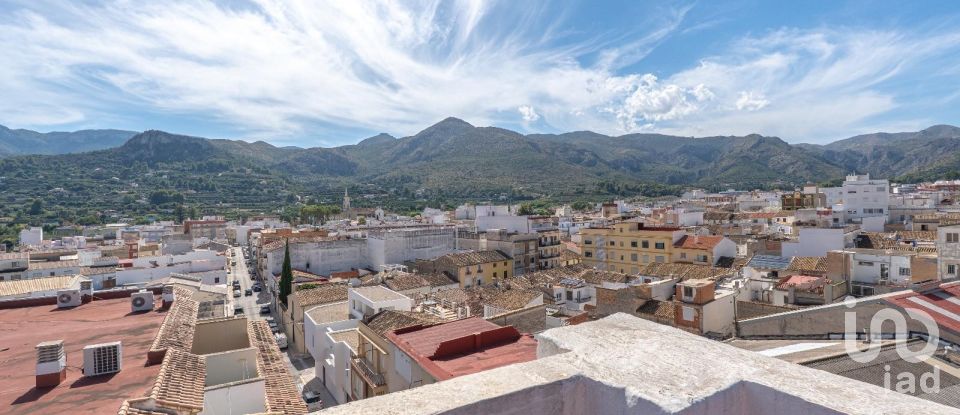 Piso 3 habitaciones de 127 m² en Pego (03780)