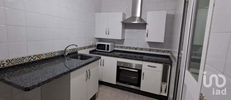 Appartement 2 chambres de 78 m² à Villamartín (11650)