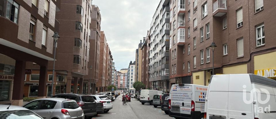 Botiga / Local comercial de 70 m² a Avilés (33401)