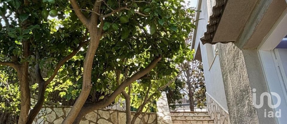 Casa 4 habitaciones de 300 m² en Calella (08370)