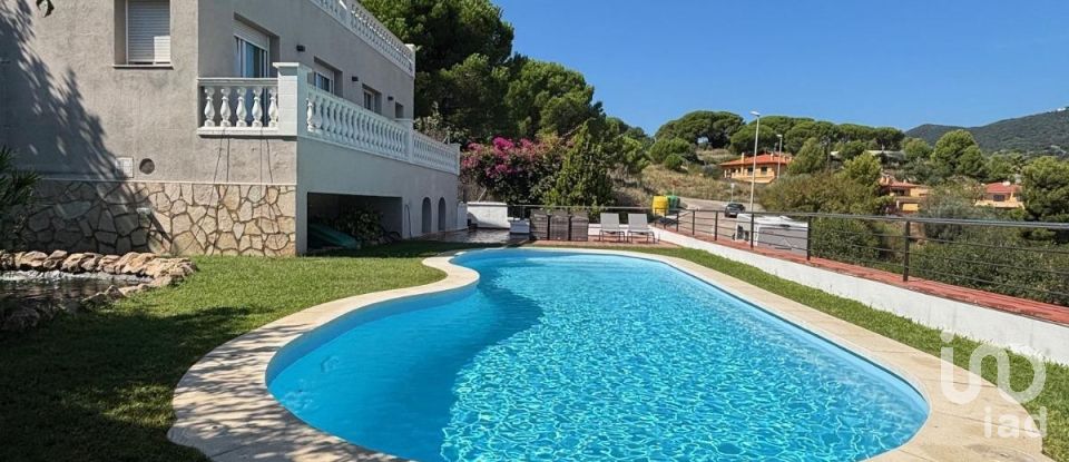 Casa 4 habitaciones de 300 m² en Calella (08370)