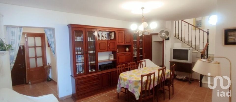 Casa 6 habitaciones de 199 m² en Reina (06970)