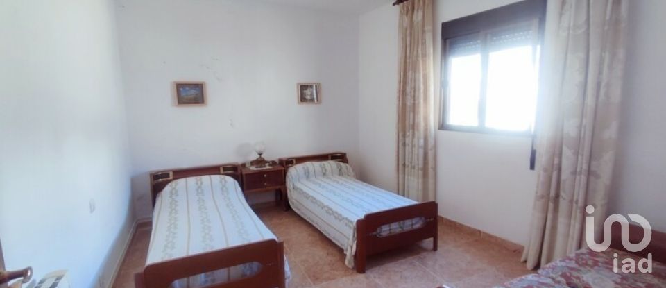 Casa 6 habitaciones de 199 m² en Reina (06970)