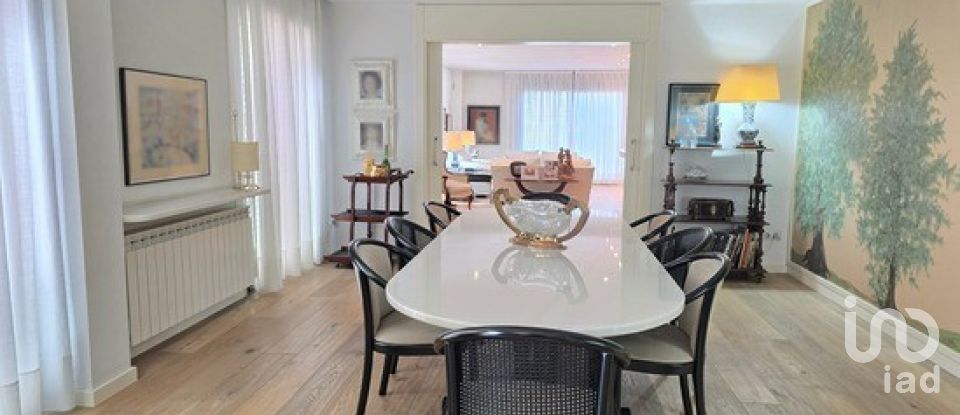 Piso 3 habitaciones de 254 m² en Sabadell (08201)