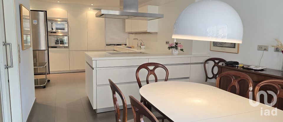 Piso 3 habitaciones de 254 m² en Sabadell (08201)