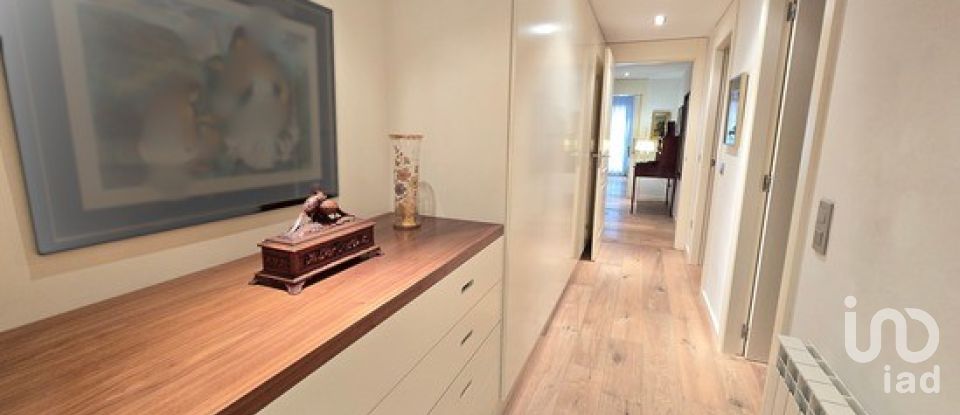 Piso 3 habitaciones de 254 m² en Sabadell (08201)