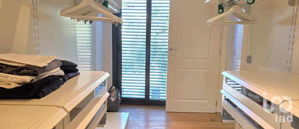 Piso 3 habitaciones de 254 m² en Sabadell (08201)