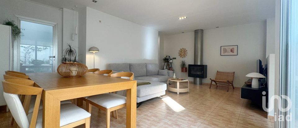 Piso 3 habitaciones de 124 m² en Pego (03780)