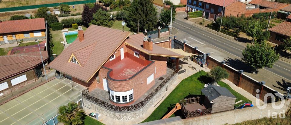 Chalet 4 habitaciones de 431 m² en Marialba de La Ribera (24199)