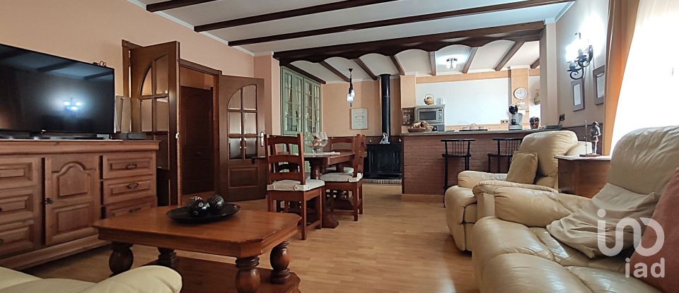 Piso 3 habitaciones de 126 m² en Almenara (12590)