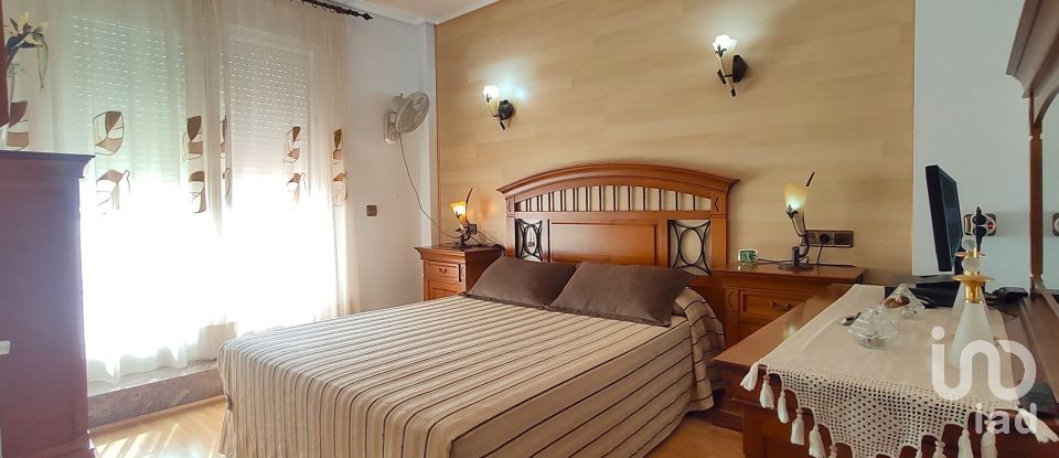 Piso 3 habitaciones de 126 m² en Almenara (12590)