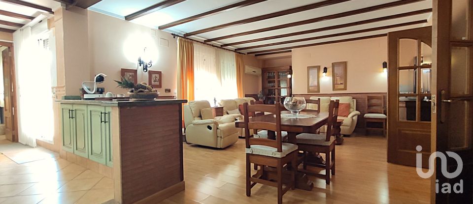 Piso 3 habitaciones de 126 m² en Almenara (12590)