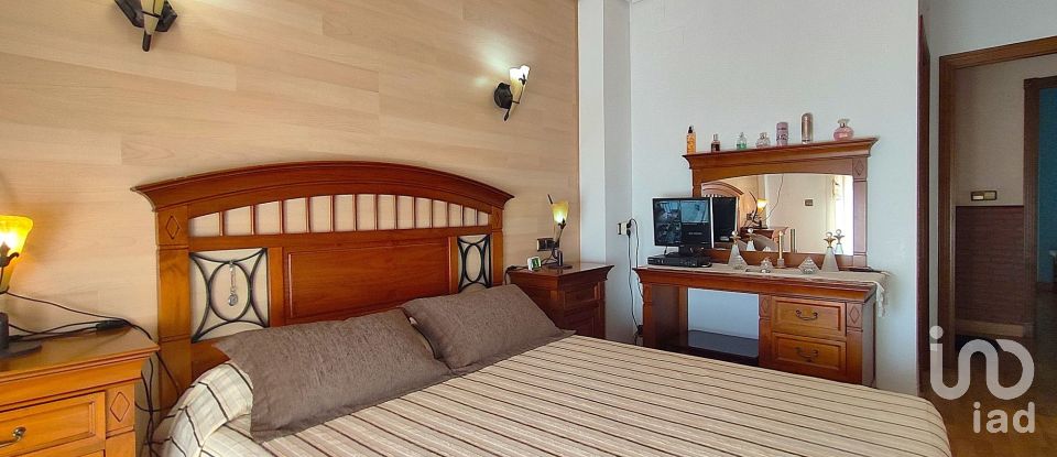 Piso 3 habitaciones de 126 m² en Almenara (12590)