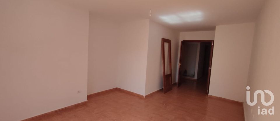 Pis 3 habitacions de 90 m² a Cimanes del Tejar (24272)