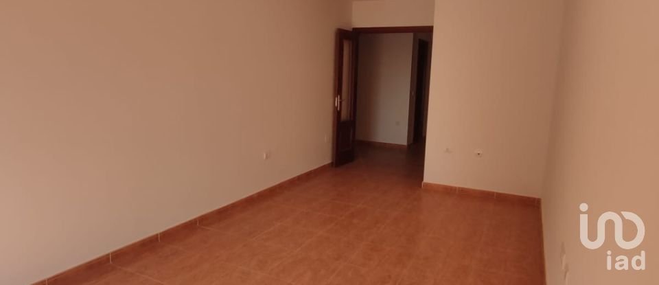 Pis 3 habitacions de 74 m² a Cimanes del Tejar (24272)