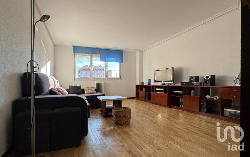 Appartement 3 chambres de 110 m² à León (24008)