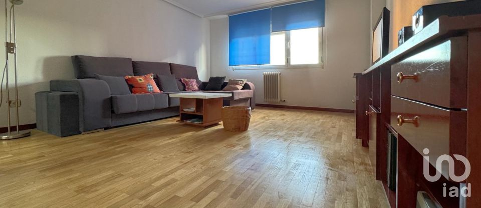 Appartement 3 chambres de 110 m² à León (24008)