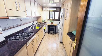 Piso 3 habitaciones de 61 m² en L'Hospitalet de Llobregat (08907)