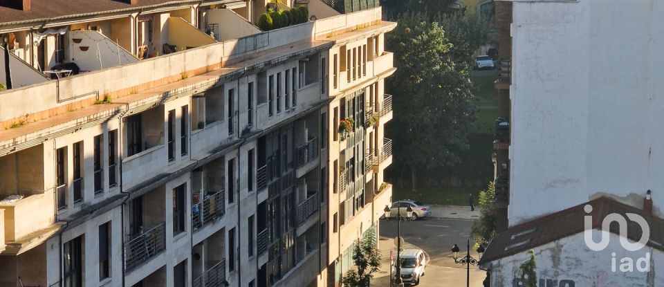 Appartement 1 chambre de 74 m² à Oviedo (33011)