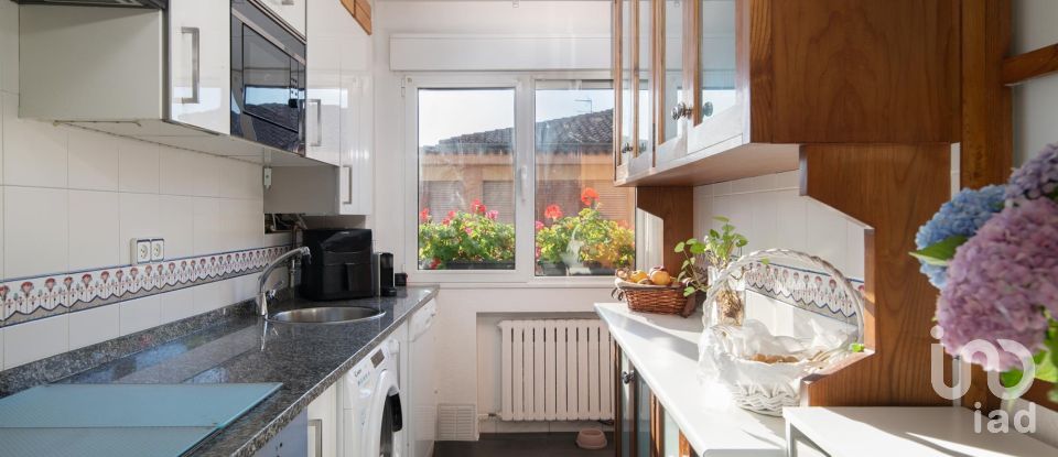 Appartement 1 chambre de 74 m² à Oviedo (33011)