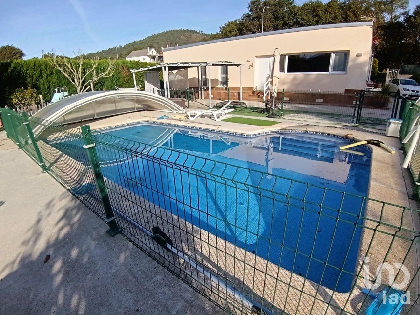 Casa 3 habitaciones de 200 m² en Borela (36858)