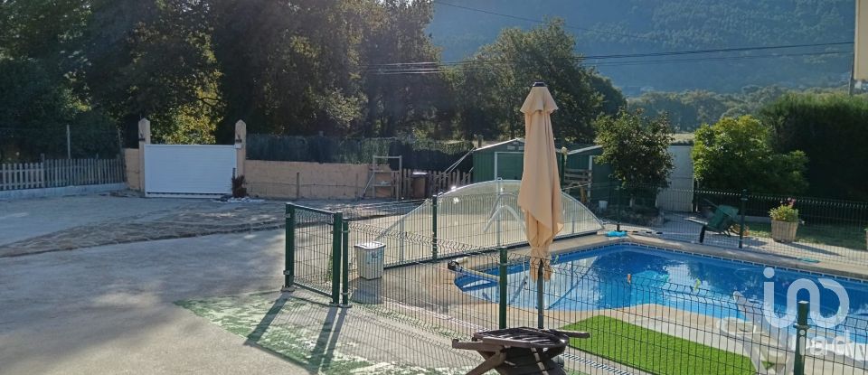 Casa 3 habitaciones de 200 m² en Borela (36858)